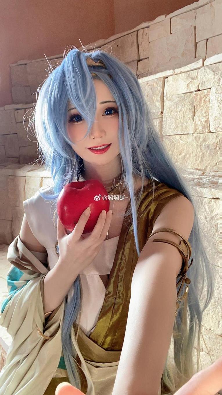 焖焖碳写真精选图包：全方位cosplayer的火热cosplay