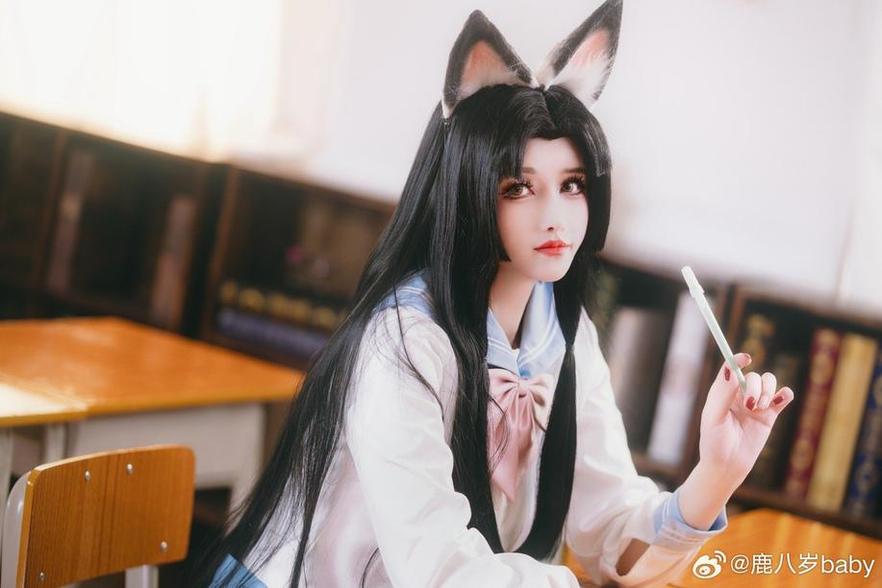 尽情感受华丽变身，看鹿八岁cosplay作品中彰显出的气质